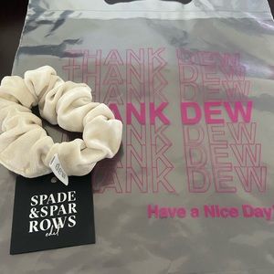 Dew Edit by Kaitlyn Bristowe Scrunchie